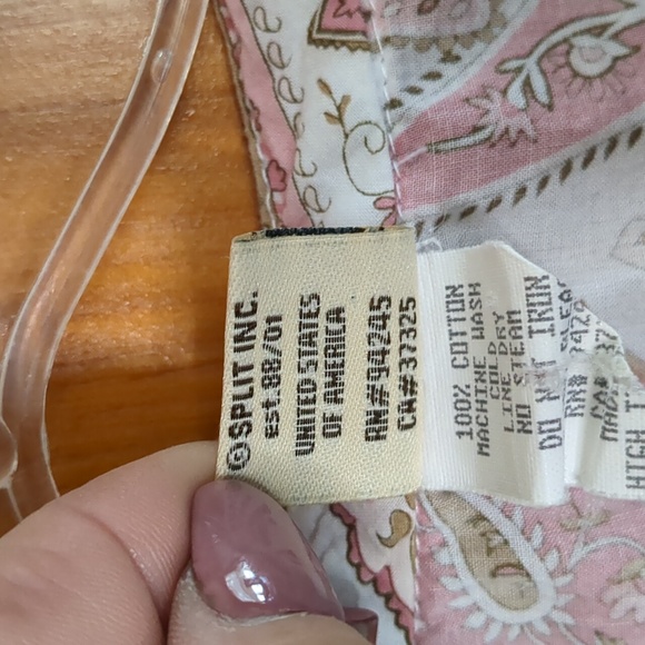 SPLIT* Paisley print 100% cotton cap sleeve side slit v neck lightweight blouse - Picture 7 of 9